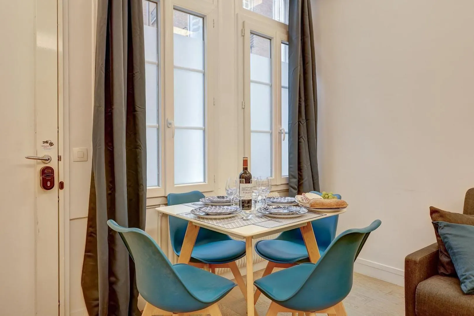 386 Oudinot - Superbe A * Paris